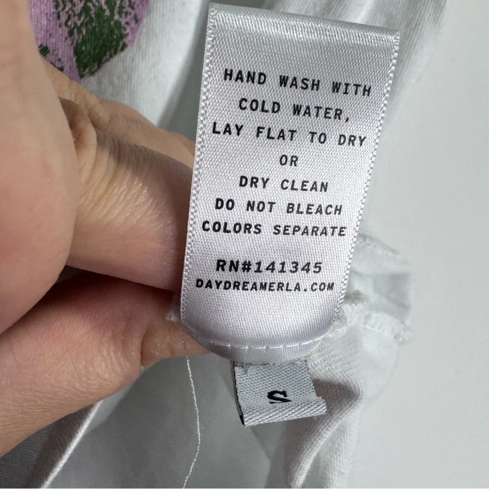 Daydreamer Sweet Dreams Night Mares Graphic Tee Small USA